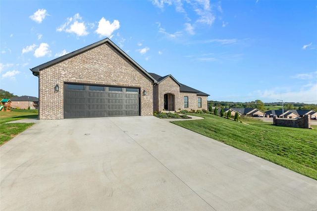 $729,000 | 202 Orange Bowl Drive | Cape Girardeau