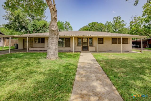 $212,500 | 3102 Arroyo Drive | Victoria