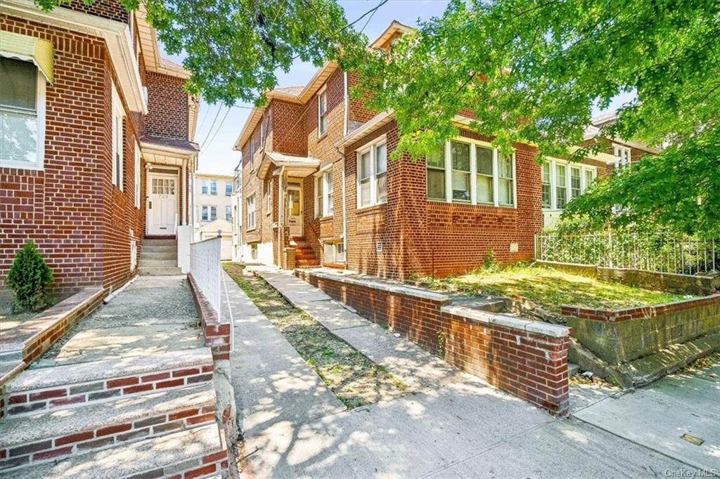 View of front of house - 731 Rosedale Avenue