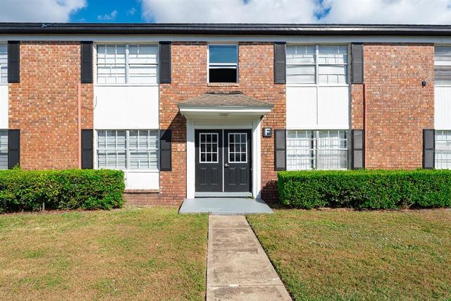 $1,525 | 5325 Curry Ford Road, Unit 10 | Grove Park Condominium