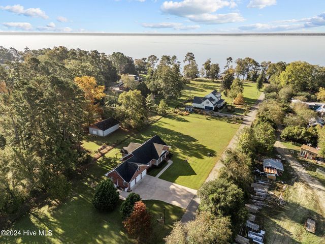 $699,900 | 128 Arena Drive | Lake Waccamaw