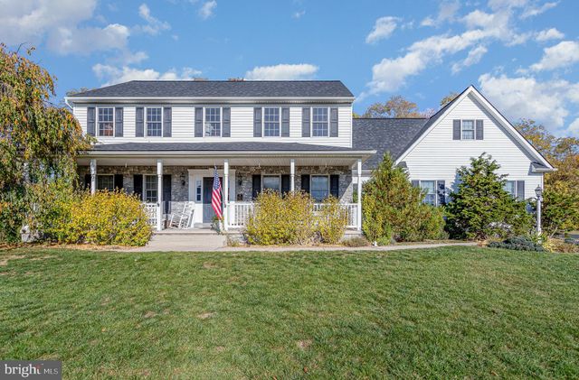 $575,000 | 23 Hunter Drive | West Donegal Township - Lancaster County