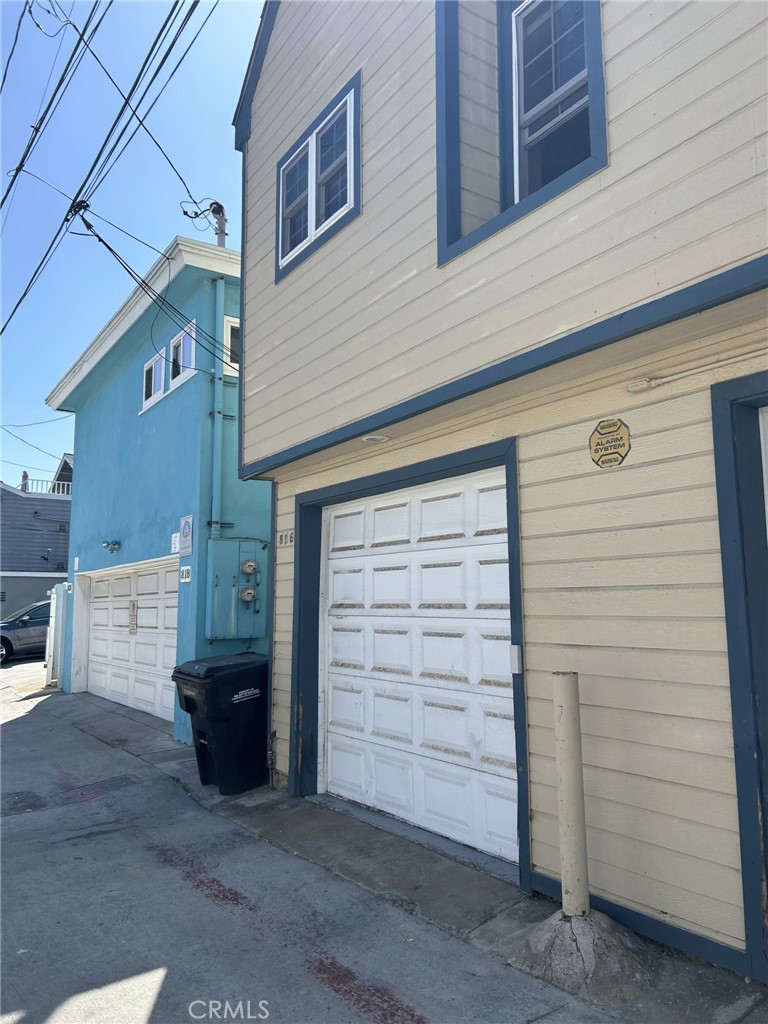 a view of outdoor space and garage