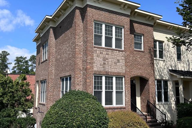 $2,100 | 170 Finsbury Street | Davis Park