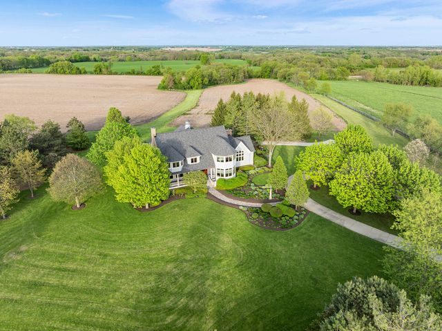 $1,400,000 | 9806 Wright Road | Alden Township - McHenry County