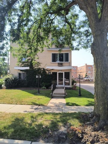 $219,000 | 8152 Elmwood Avenue, Unit 201 | Skokie