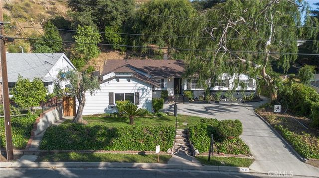 $1,437,000 | 2020 Oak Valley Road | Rossmoyne-Verdugo Woodlands