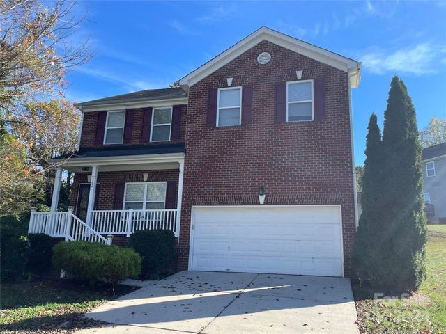 $350,000 | 302 Flanders Drive | Mooresville