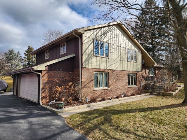 $465,000 | 1110 Zange Drive | Algonquin