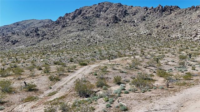 $300,000 | 121 Corralejo Lucerne Valley Ca | Lucerne Valley