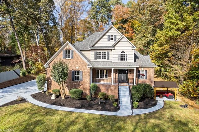 $748,000 | 3925 Philpark Drive | West Suburban Winston-Salem