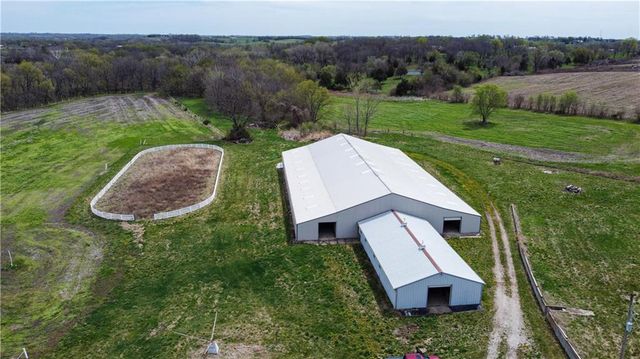 $735,000 | 21123 Evans Road | Stranger Township - Leavenworth County