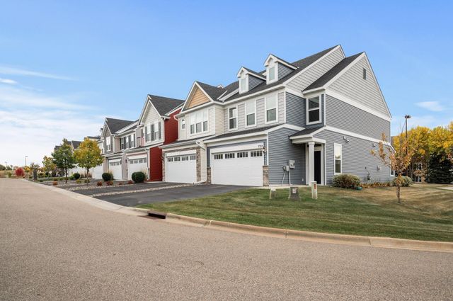 $2,695 | 732 Wildflower Lane | Chanhassen