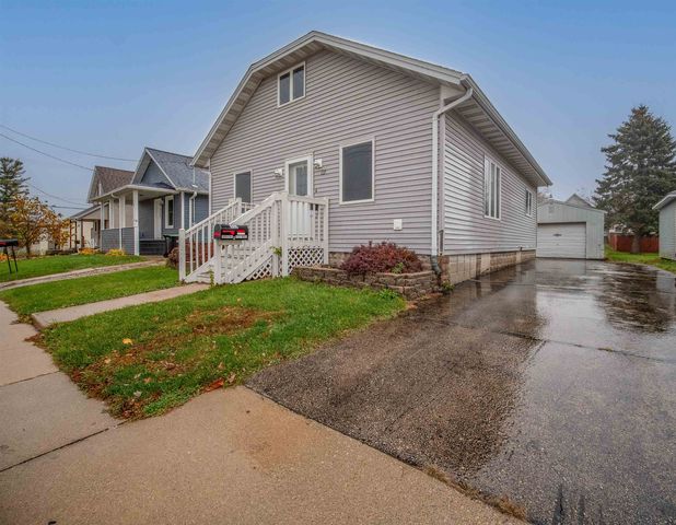 $189,000 | 117 North Drummond Street | Waupun