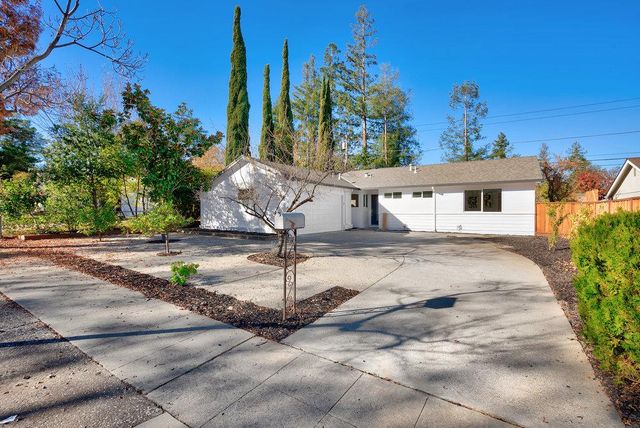 $1,998,000 | 220 Highland Oaks Drive | East Los Gatos