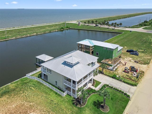 $899,000 | 1110 Highborne Cay Court | Texas City