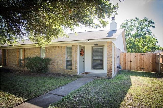 $175,000 | 1924 Holleman Drive West | College Station