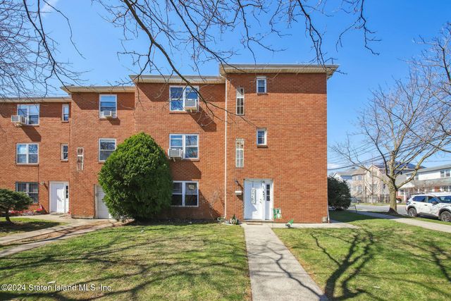 $928,888 | 545 North Railroad Avenue | Dongan Hills