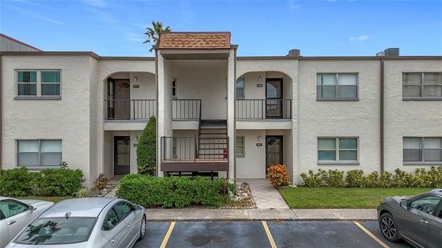 $199,000 | 7701 Starkey Road, Unit 324 | Boulevard Club