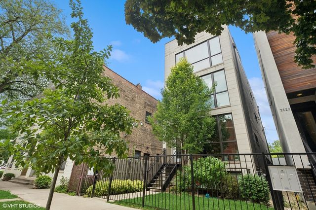 $750,000 | 2125 North Mozart Street, Unit 1 | Logan Square