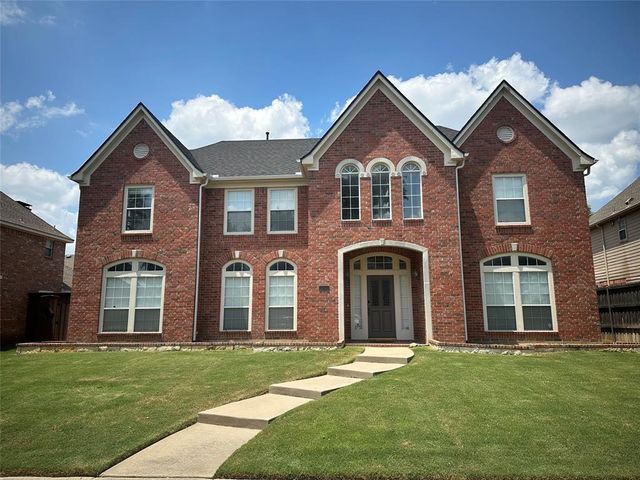 $700,000 | 1201 Creekfield Drive | Plano