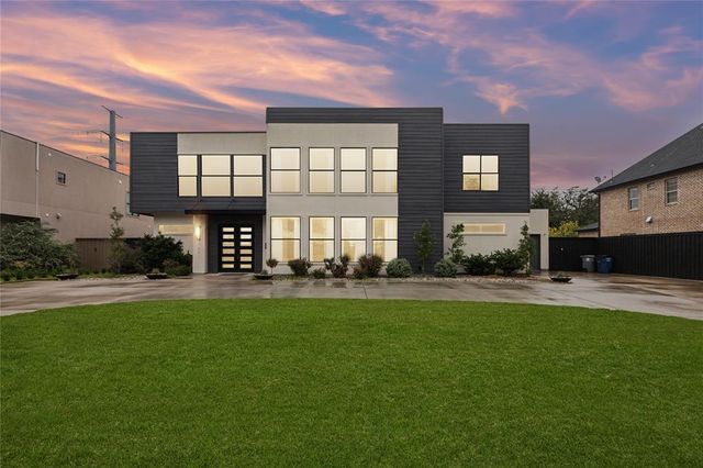 $3,250,000 | 6449 Royalton Drive | Forest Court