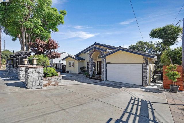 $1,728,000 | 4635 Seven Hills Road | Northeast Castro Valley