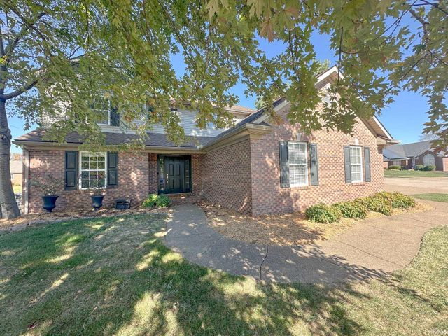 $325,000 | 2928 Brink Drive | Center Township - Vanderburgh County