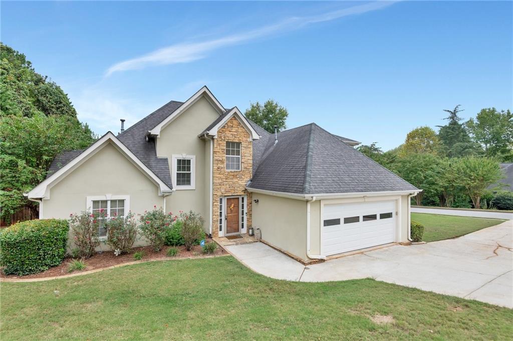 a house view with a outdoor space