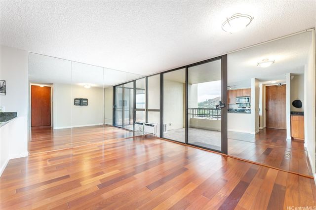 $388,000 | 55 South Judd Street, Unit 1503 | Lower Nuuanu