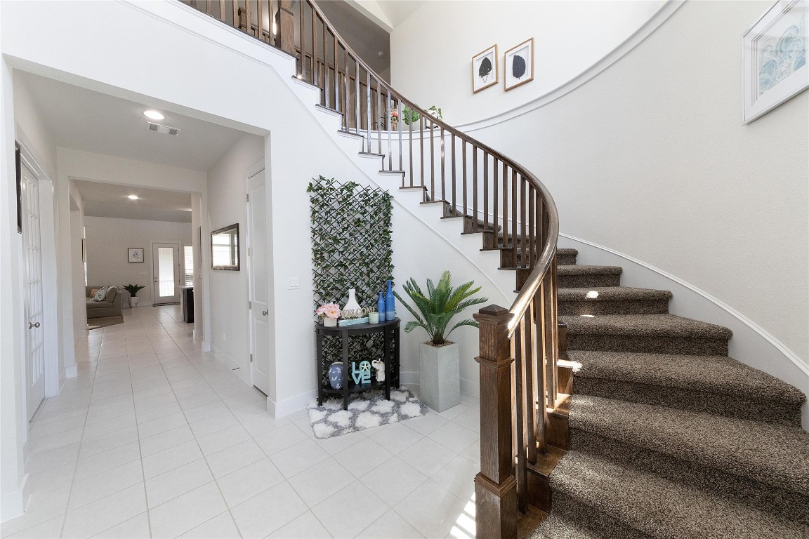 a view of entryway and hall