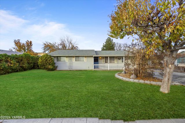 $305,000 | 8805 West Chestnut Avenue | Yakima