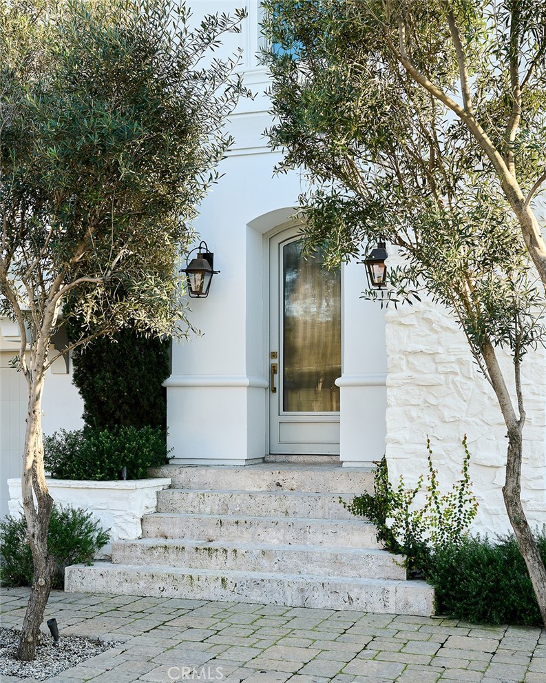 a view of a entryway of the house