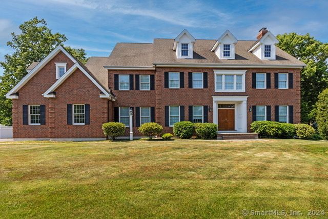 $1,100,000 | 39 Hunters Ridge | Rocky Hill