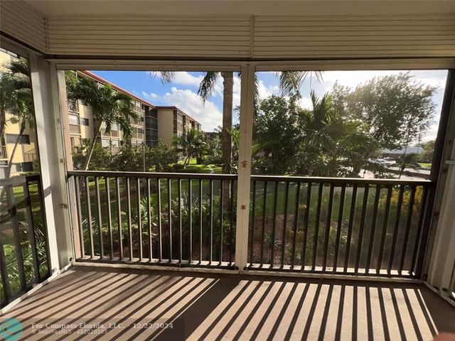 $199,900 | 2601 Northeast 14th Street Causeway, Unit 222 | Avalon Harbor