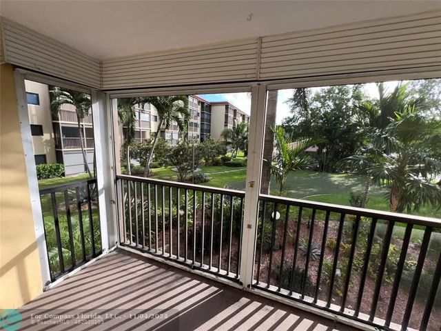 $199,900 | 2601 Northeast 14th Street Causeway, Unit 222 | Avalon Harbor