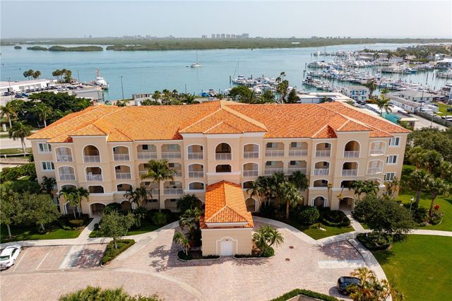 $470,000 | 38 Harbour Isle Drive East, Unit 305 | Harbour Isle at Hutchinson Island