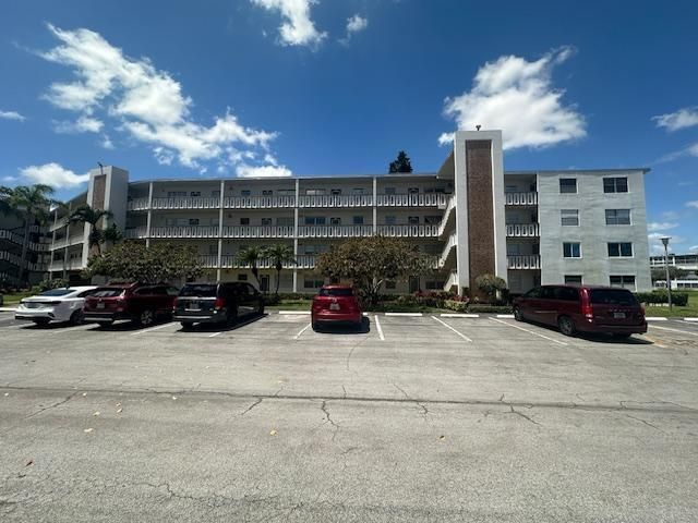 $165,000 | 1023 Hythe B, Unit 1023 | Century Village West