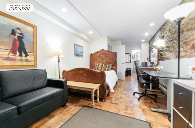 $2,295 | 413 East 85th Street, Unit 1E | Upper East Side