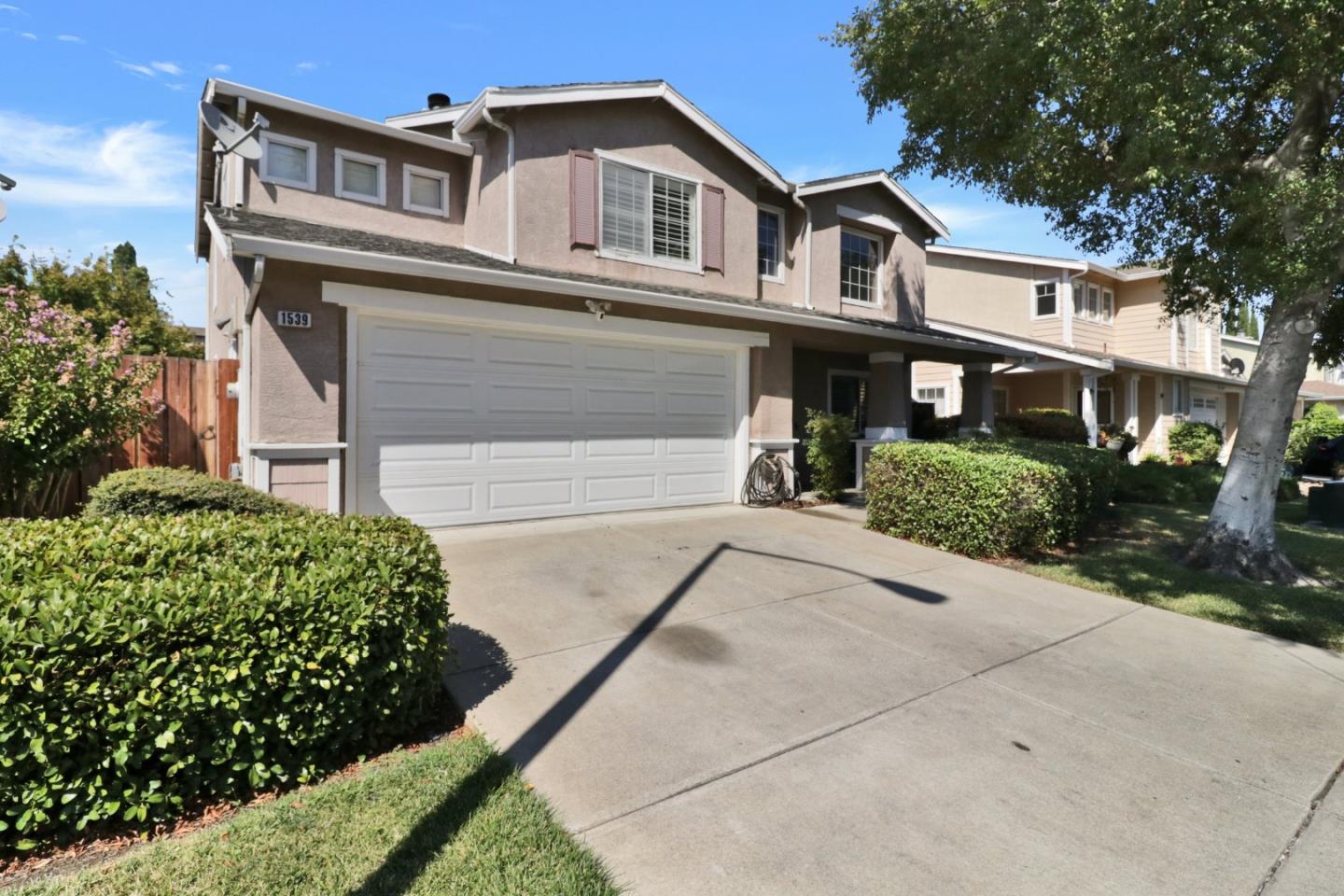 front view of house with a yard