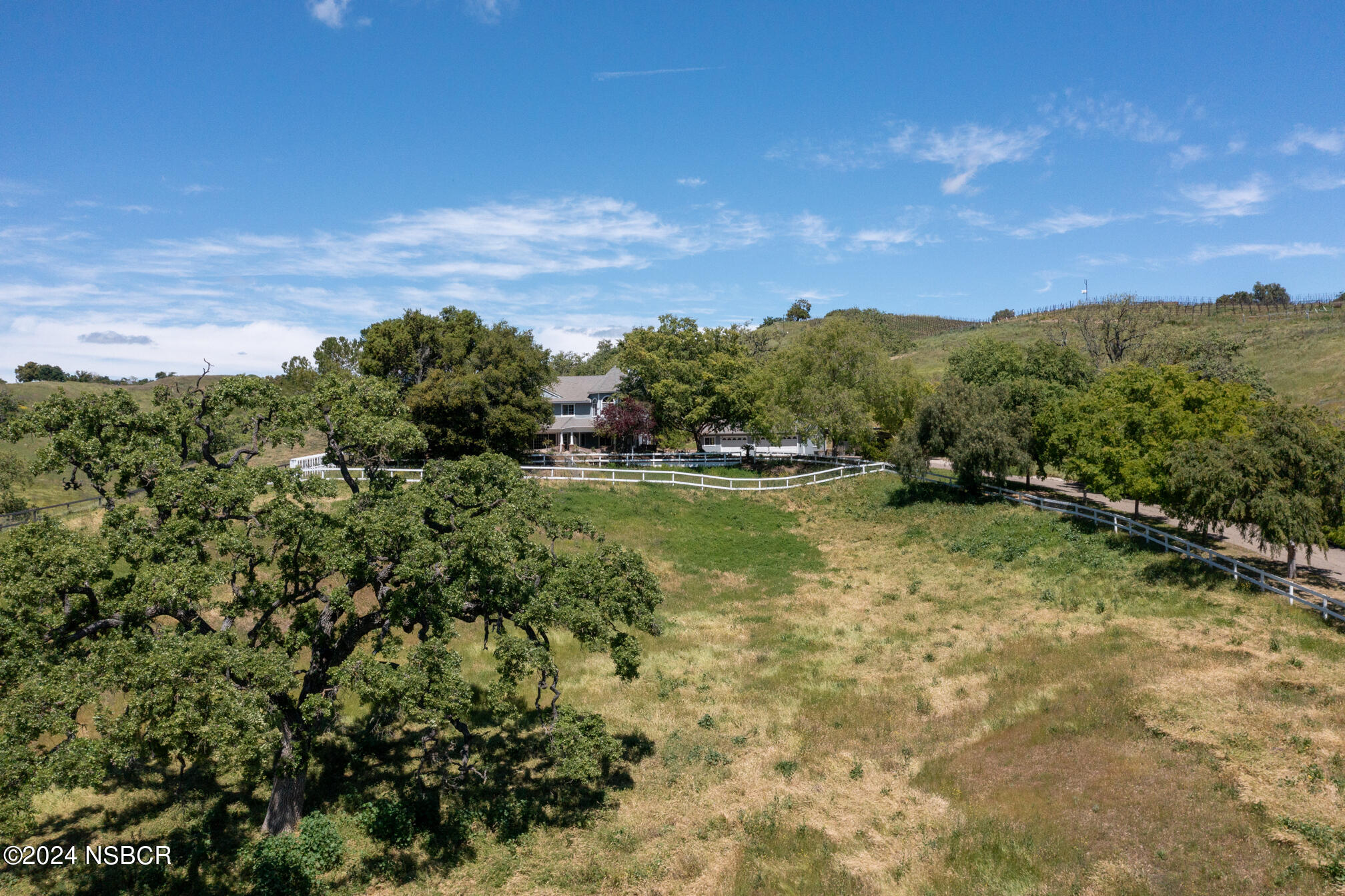 a view of an outdoor space and a yard