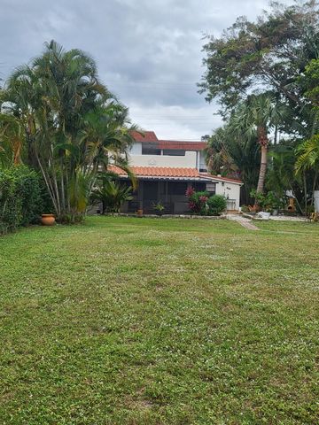 $575,000 | 927 South Palmway | South Palm Park