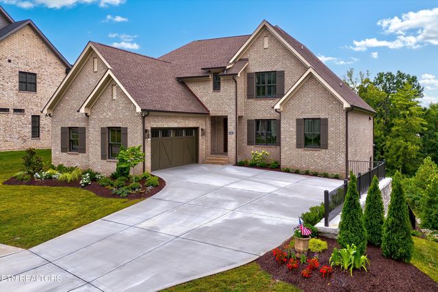 $1,499,900 | 6801 Old Kent Drive | Knoxville