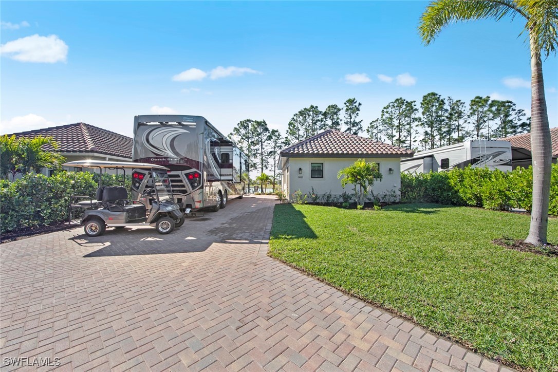 a view of a house with entertaining space