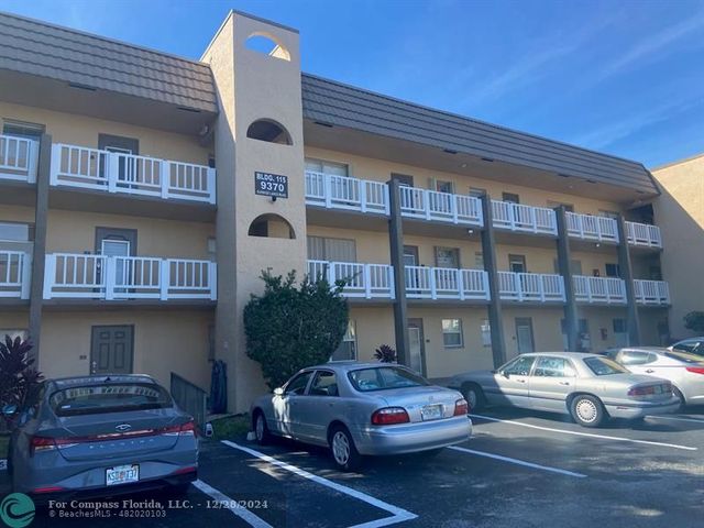 $115,000 | 9370 Sunrise Lakes Boulevard, Unit 105 | Sunrise Lakes