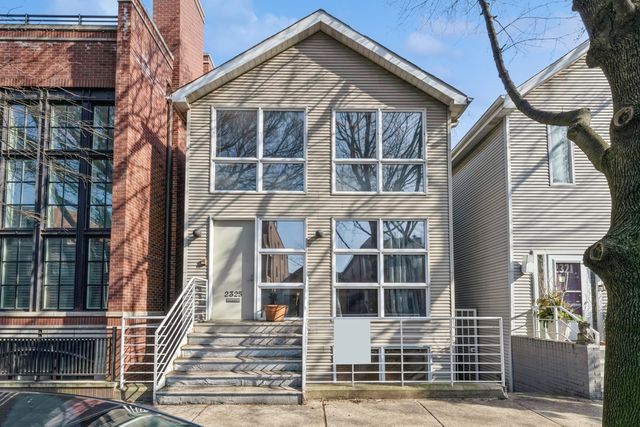 $1,150,000 | 2325 North Greenview Avenue | Lincoln Park