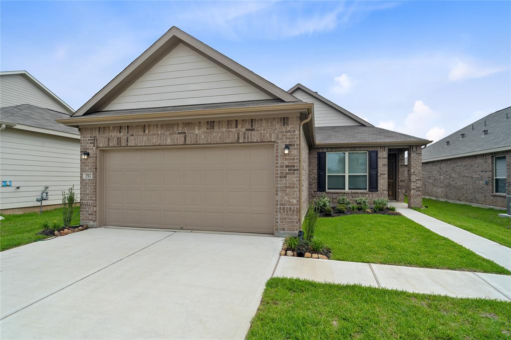 Welcome home to 2512 Eden Ridge Way located in Grace Landing and zoned to Willis ISD!