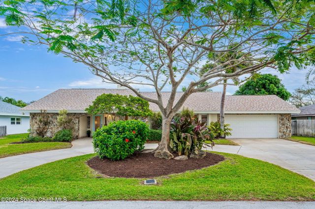 $775,000 | 512 Latania Palm Drive | Paradise Beach