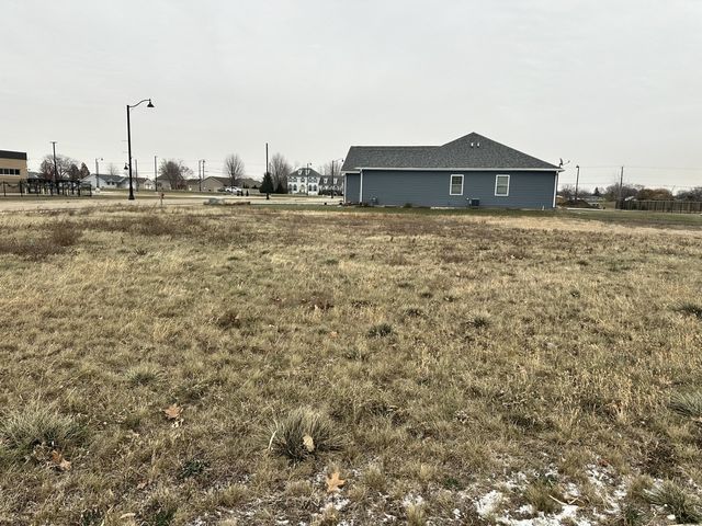 $45,000 | 11 Pointe Boulevard | Peru Township - LaSalle County