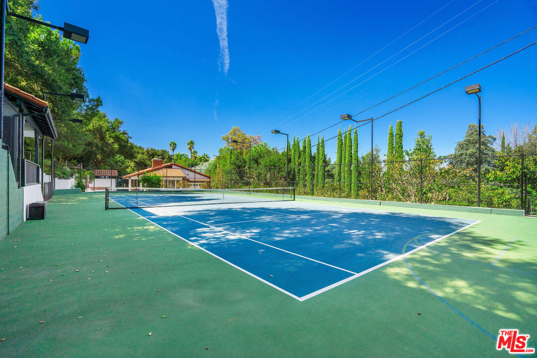 a view of a tennis court